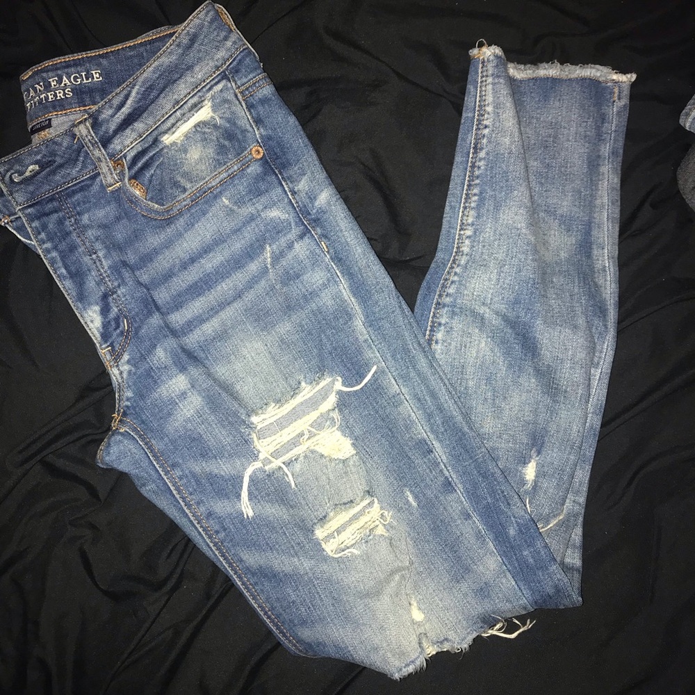 American eagle distressed jeans